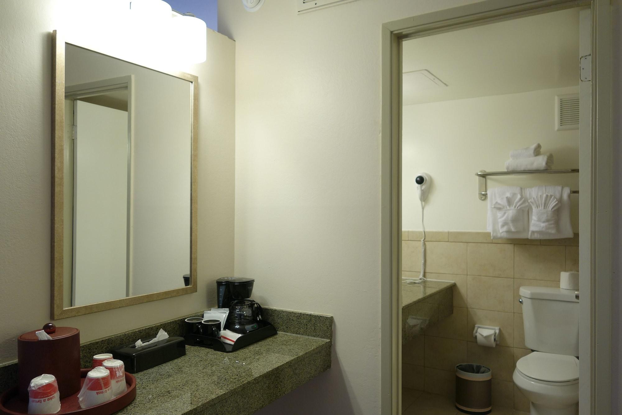 Hotel Ramada By Wyndham Sacramento à North Highlands Extérieur photo